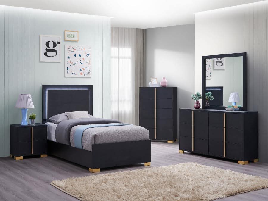 Xinias Furniture
